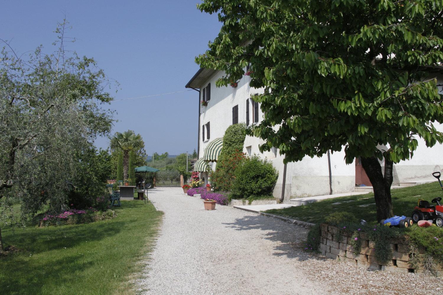 Agriturismo Corte Dei Fiori Caprino Veronese Exterior photo